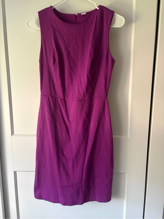 Old Navy Dresses & Skirts - Old Navy Sleeveless Purple Sheath Dress